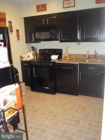 $3,800 | 2540 Fairfax Drive, Unit A, Arlington, VA 22201