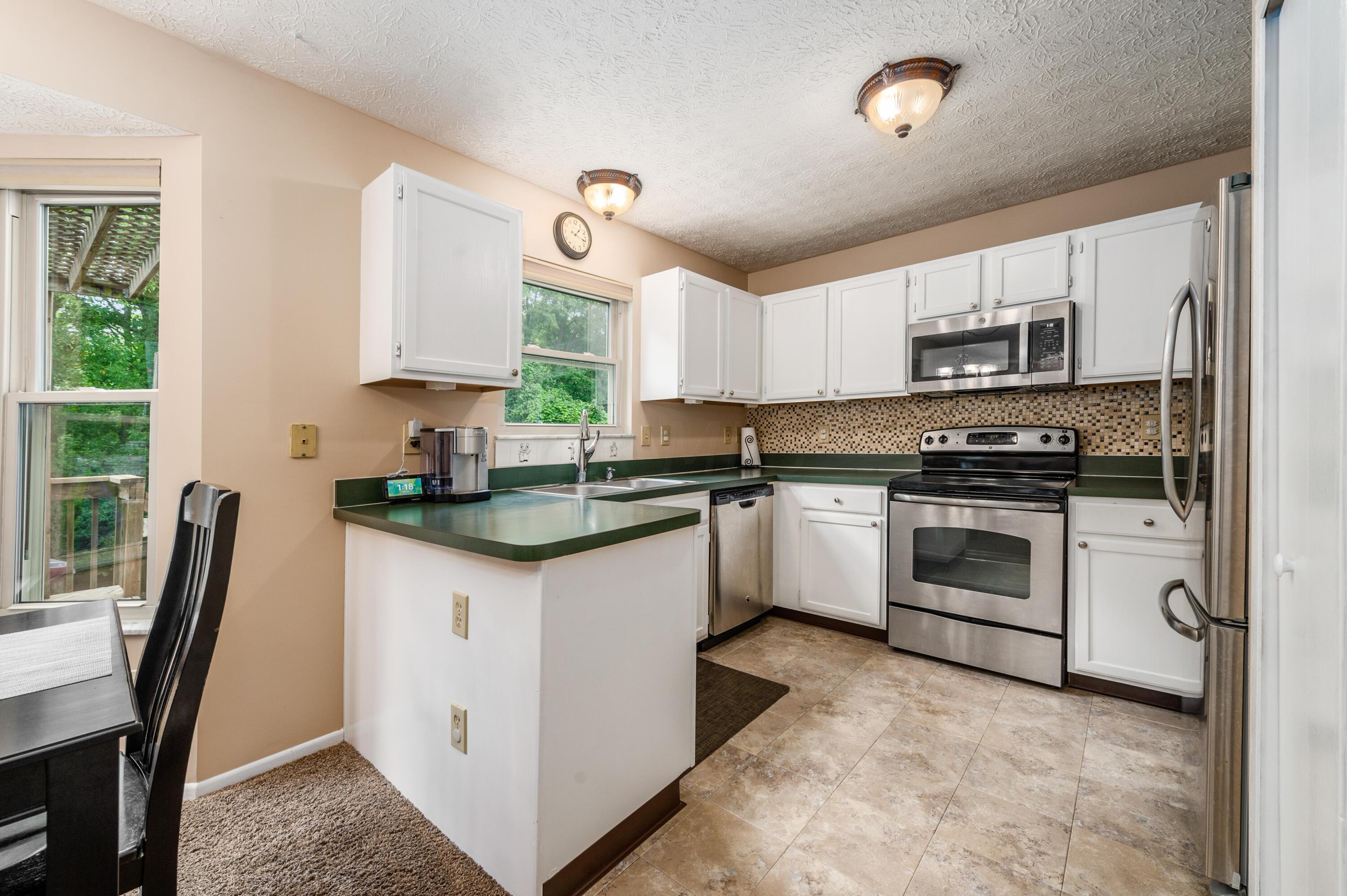 2963 Crocker Run Road Grove City, OH 43123 - Photo 11 of 38 W_2963_Crocker_Run_Rd-024