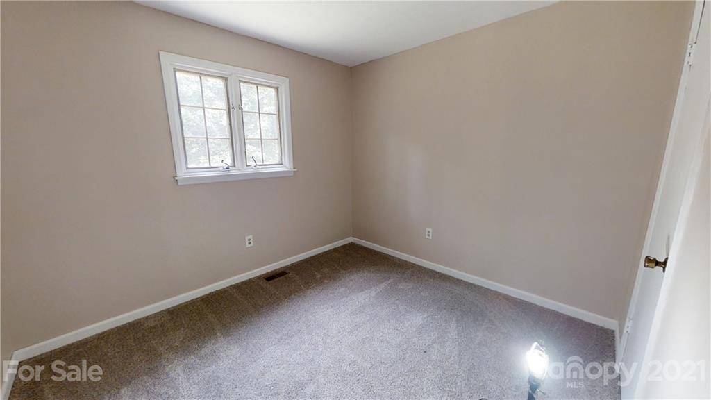 62 Kennedy Road Weaverville, NC 28787 - Photo 20 of 28 Gallery Image 20