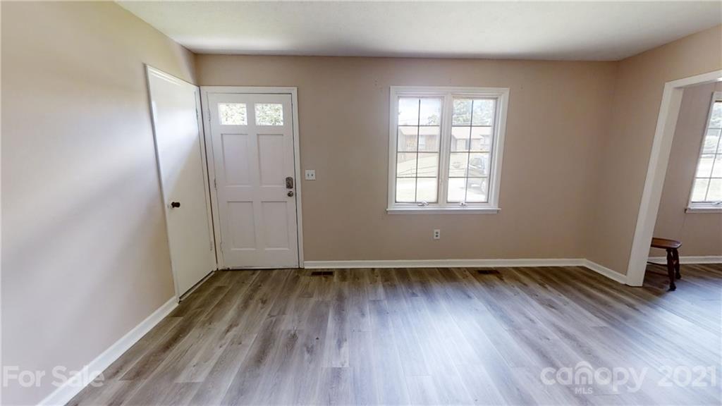 62 Kennedy Road Weaverville, NC 28787 - Photo 8 of 28 Gallery Image 8