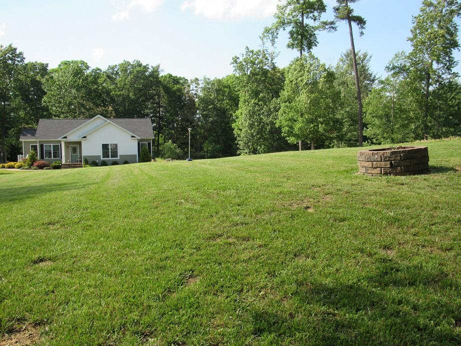 4555 Old Stage Road Radford, VA 24141 - Photo 29 of 37 4555 Old Stage Front View 2