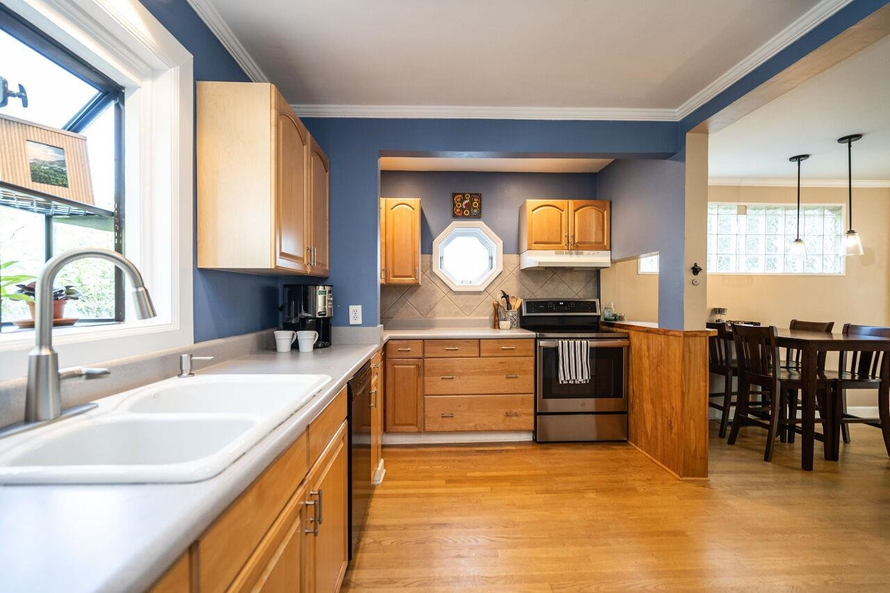 2715 Wayland Drive Raleigh, NC 27608 - Photo 8 of 30 Photo 8