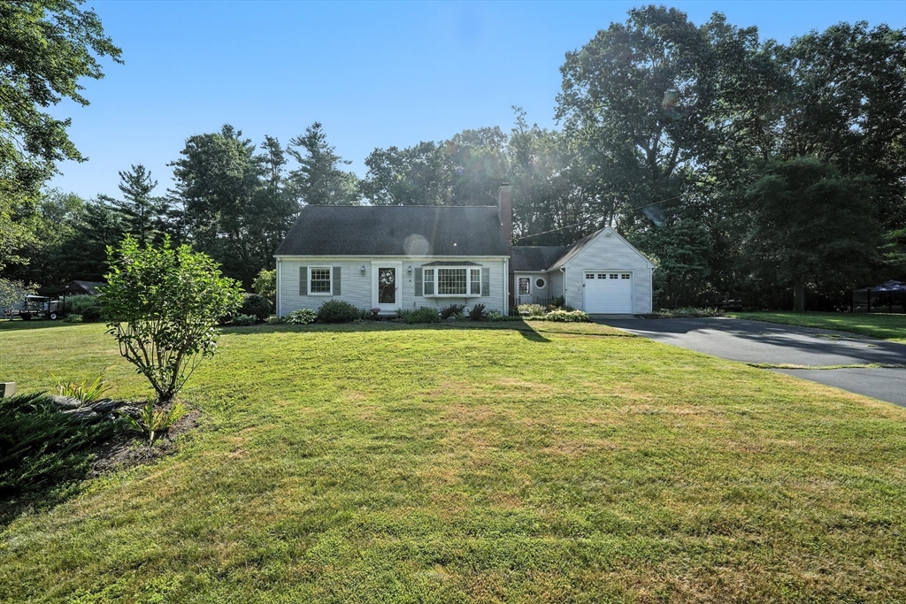 8 Meadow View Road Wilbraham, MA 01095 - Photo 1 of 28 Gallery Image 1