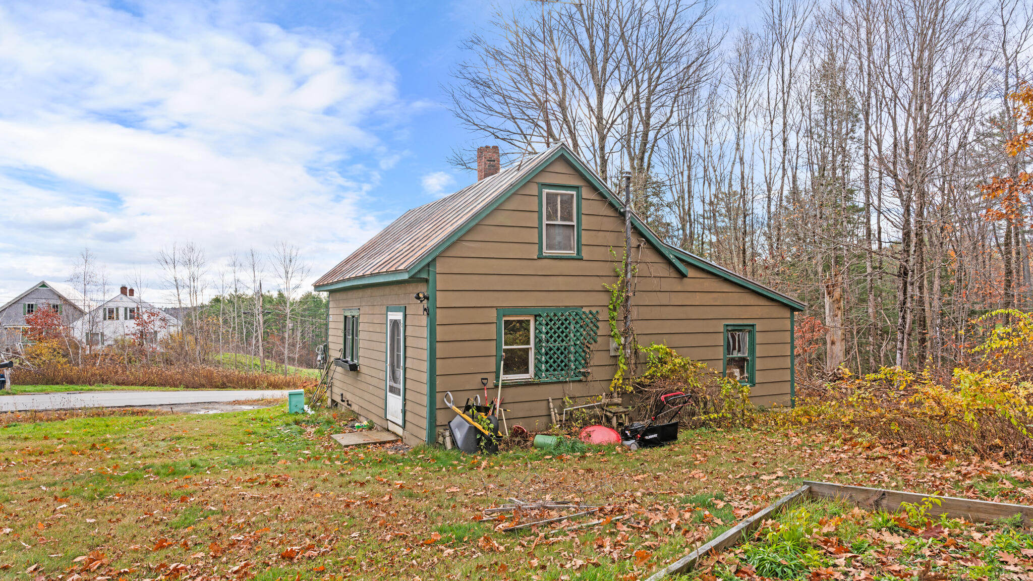 555 Back Road Skowhegan, ME 04976 - Photo 3 of 19 DSC01889