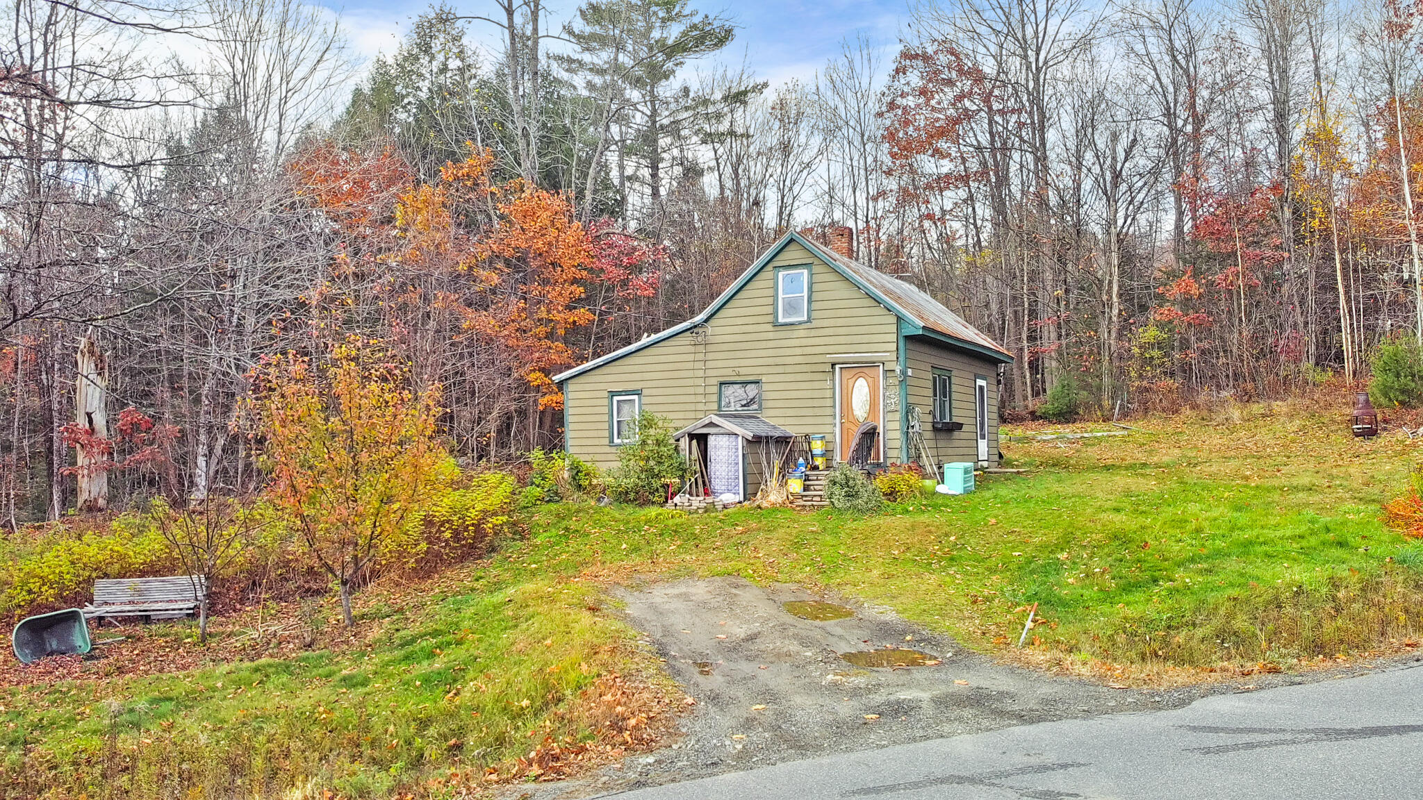 555 Back Road Skowhegan, ME 04976 - Photo 4 of 19 IMG_20251104_11094400