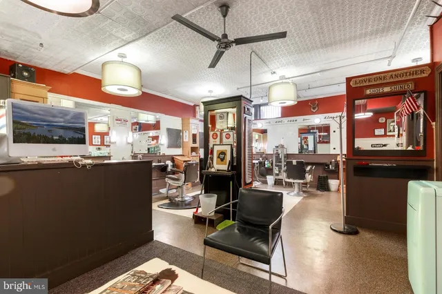 $975 | 1324 Locust Street, Unit 802, Philadelphia, PA 19107