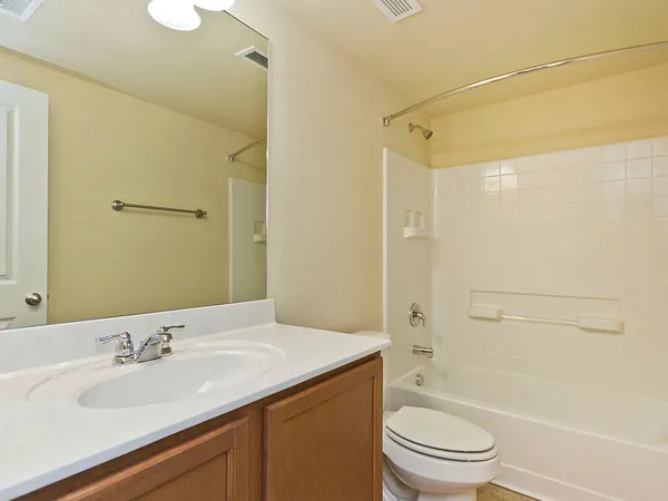 $1,695 | 335 Rachel Street, Unit MAIN HOME, San Marcos, TX 78666