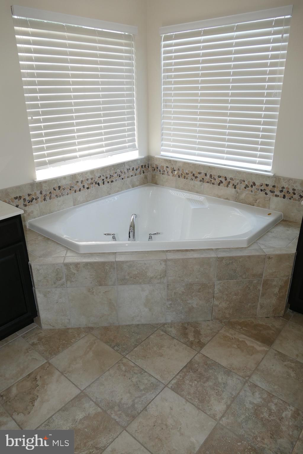 8014 Leeland Drive Pasadena, MD 21122 - Photo 16 of 32