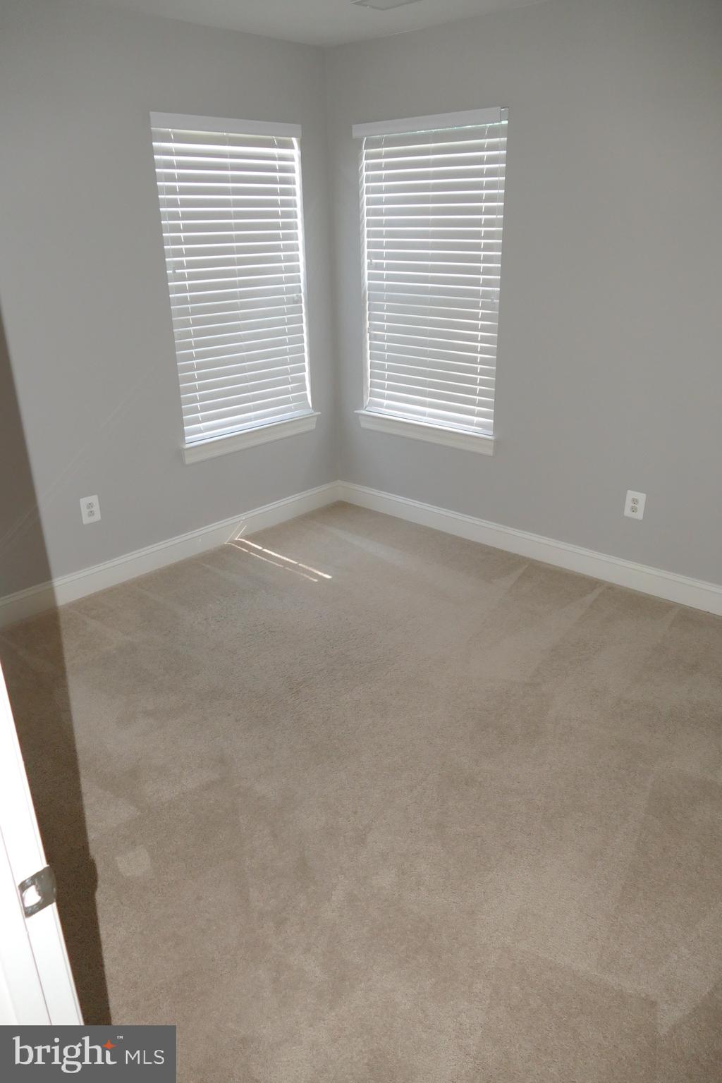 8014 Leeland Drive Pasadena, MD 21122 - Photo 19 of 32