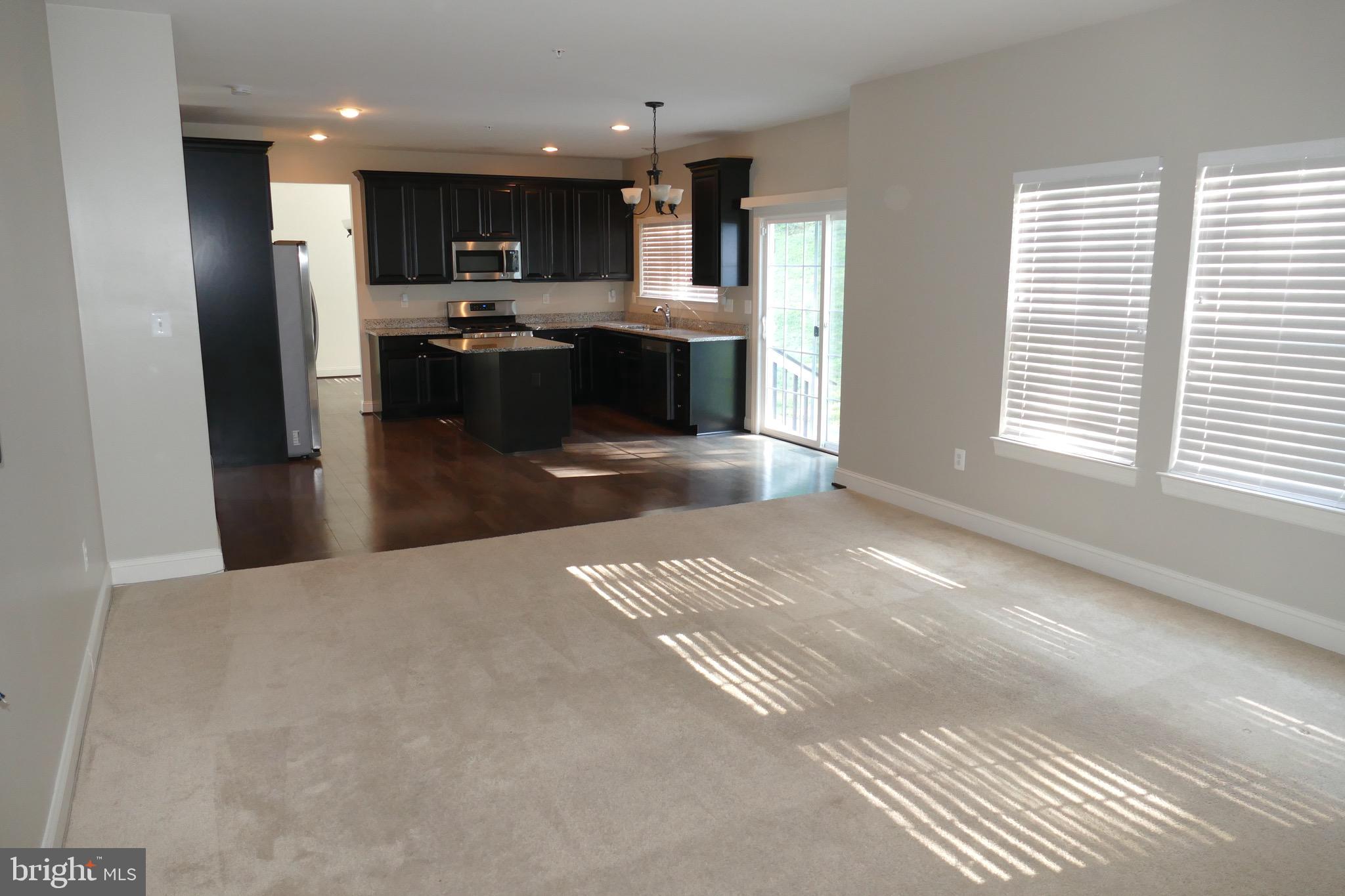 8014 Leeland Drive Pasadena, MD 21122 - Photo 5 of 32