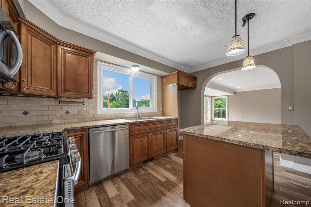 30600 Lahser Road Beverly Hills, MI 48025 - Photo 26 of 59