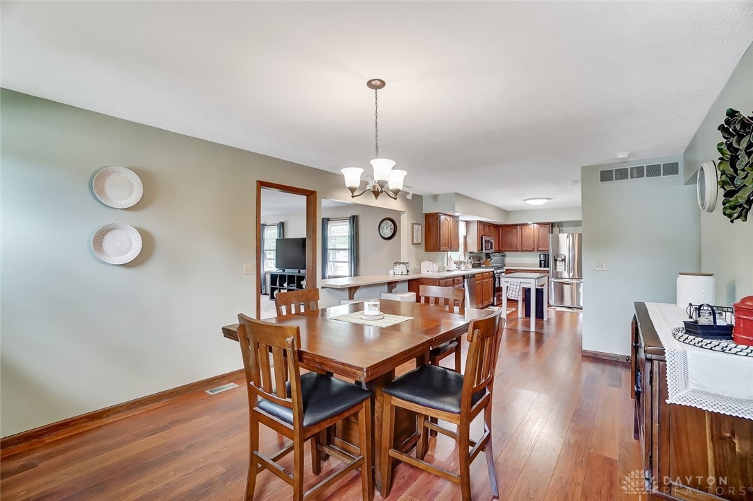 1054 Kingsgate Road Springfield, OH 45503 - Photo 18 of 56 Gallery Image 18