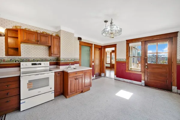 $424,777 | 115 West Stafford Road, Stafford, CT 06076