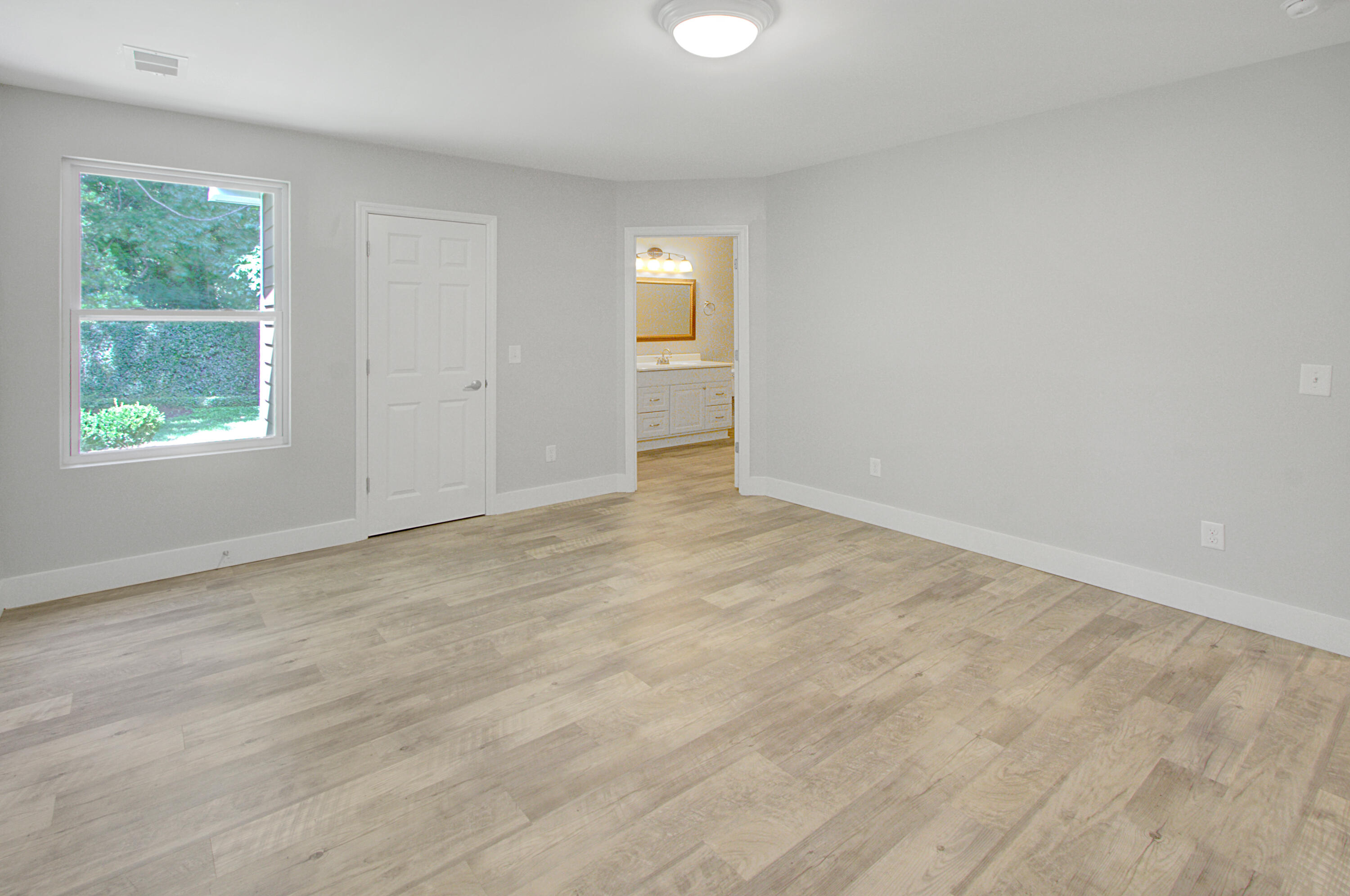 1299 Llewellyn Road Mount Pleasant, SC 29464 - Photo 11 of 29 Owner's Suite