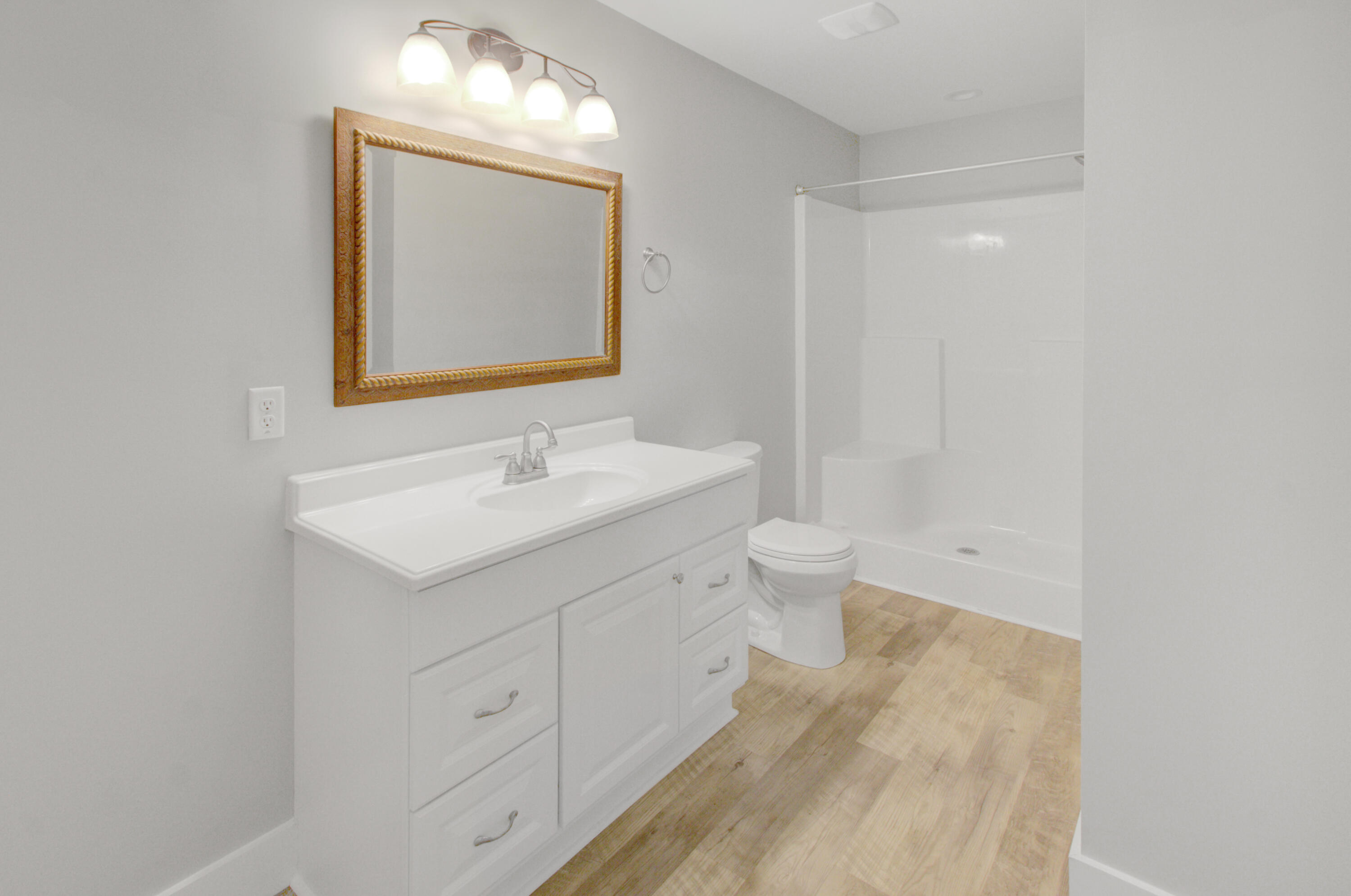 1299 Llewellyn Road Mount Pleasant, SC 29464 - Photo 13 of 29 En-Suite Bath