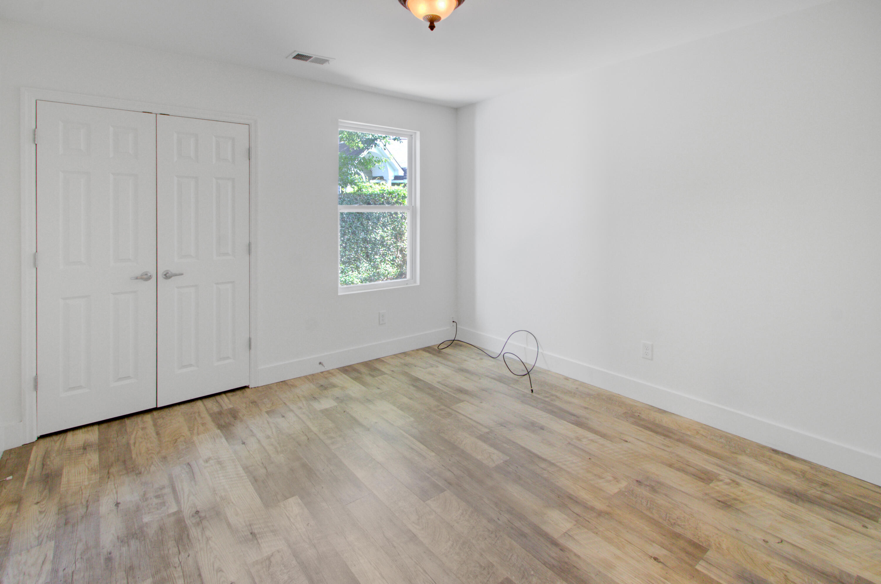 1299 Llewellyn Road Mount Pleasant, SC 29464 - Photo 15 of 29 Guest Bedroom
