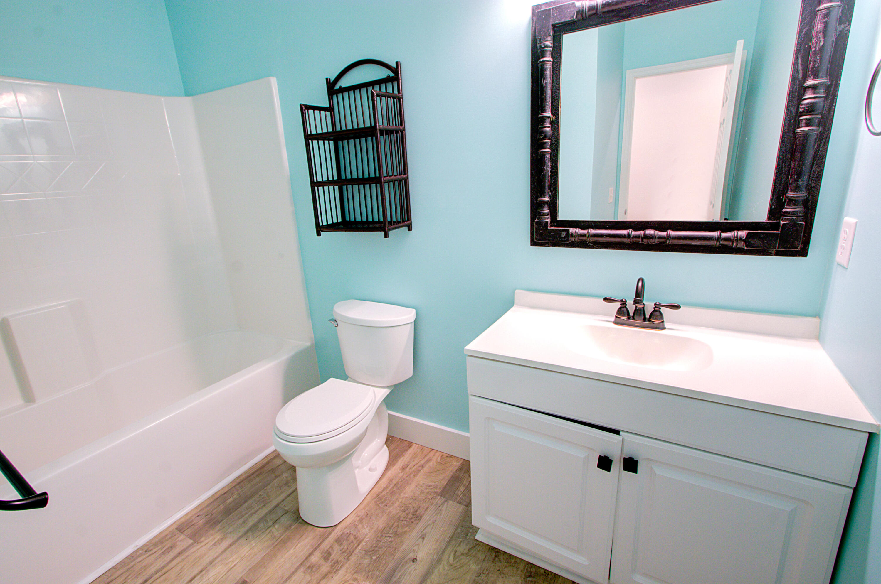 1299 Llewellyn Road Mount Pleasant, SC 29464 - Photo 16 of 29 Guest Full Bath