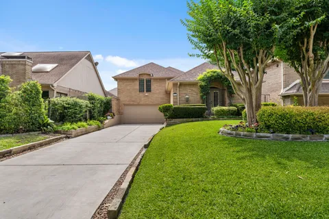 $800,000 | 7416 Kelving Street, Houston, TX 77030