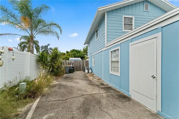 $595,888 | 5092 Southeast Nassau Terrace, Stuart, FL 34997