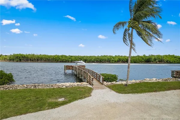 $595,888 | 5092 Southeast Nassau Terrace, Stuart, FL 34997