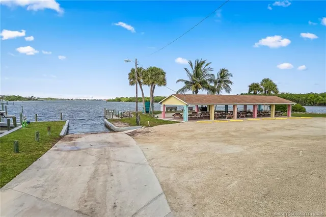 $665,000 | 5092 Southeast Nassau Terrace, Stuart, FL 34997