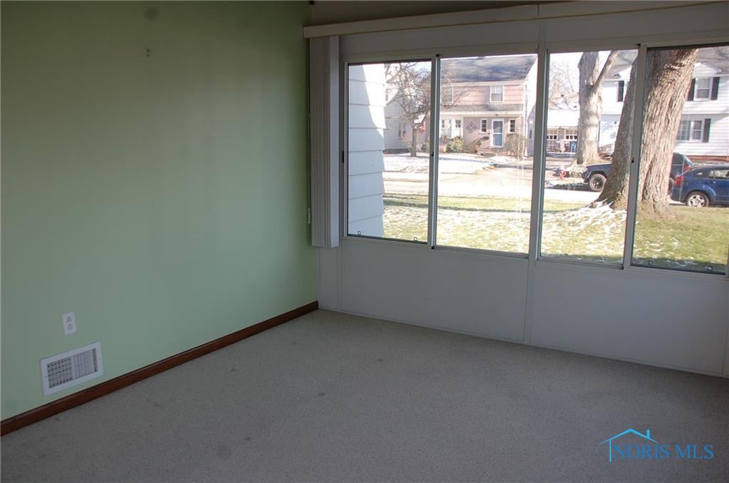 3839 Elmhurst Road Toledo, OH 43613 - Photo 10 of 19 Gallery Image 10