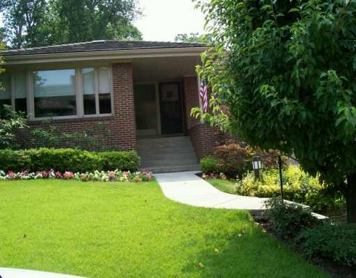 108 Beechmont Road Pittsburgh, PA 15206 - Photo 1 of 8 Exterior Front.