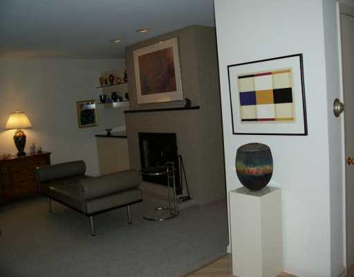 108 Beechmont Road Pittsburgh, PA 15206 - Photo 4 of 8 Living Room.