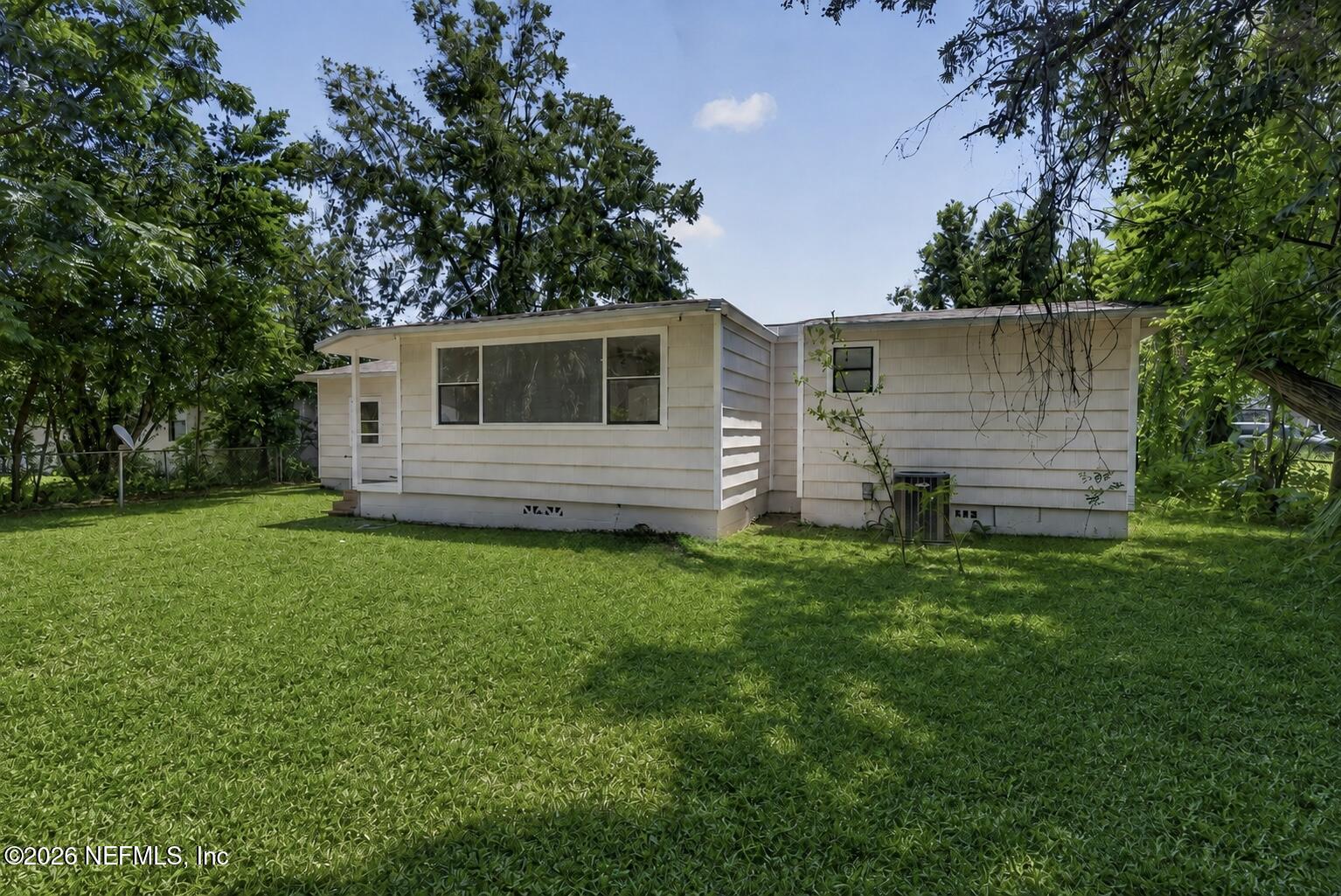 755 Valley Forge Road Jacksonville, FL 32208 - Photo 31 of 36 5eff2689-7b9a-43ce-97b9-72f4a1f930f2