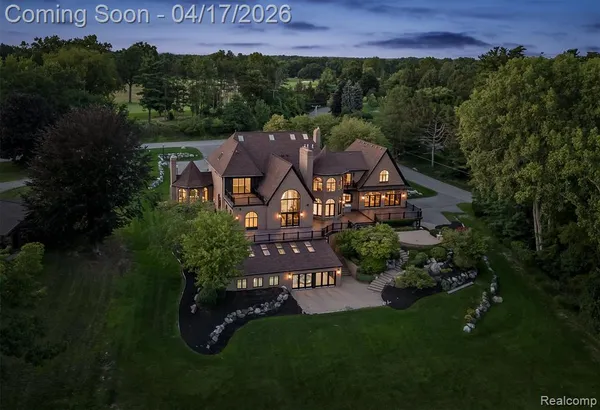 $5,799,000 | 5305 Elmgate Bay Drive, West Bloomfield, MI 48324
