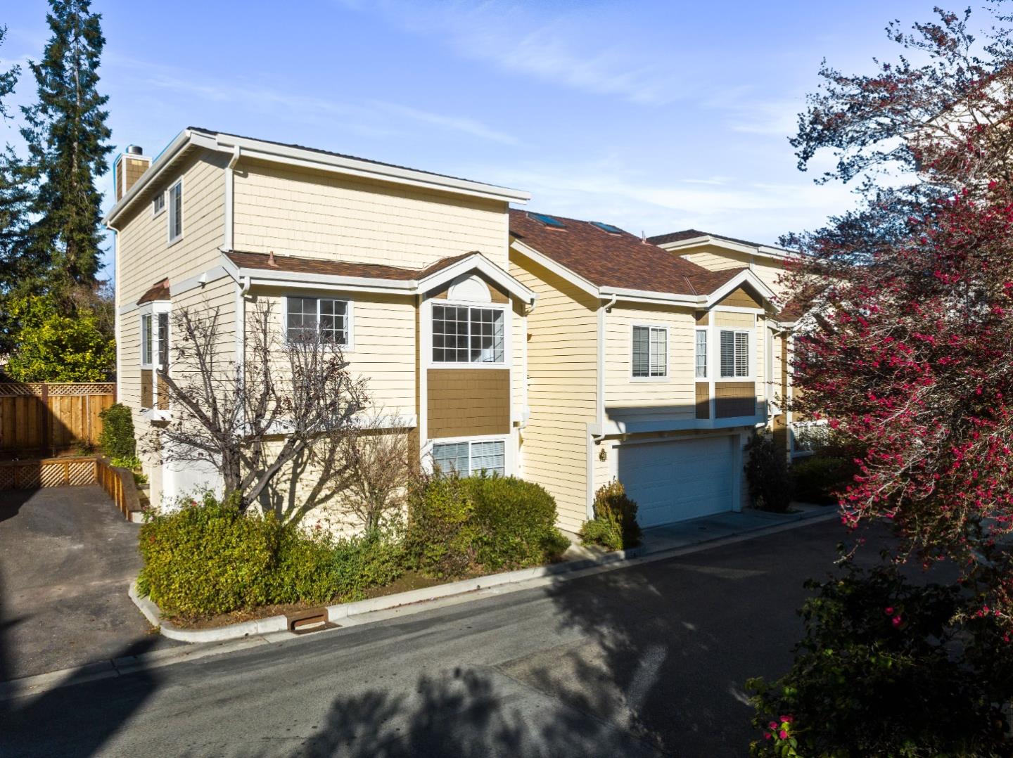 20659 Gardenside Circle Cupertino, CA 95014 - Photo 35 of 55