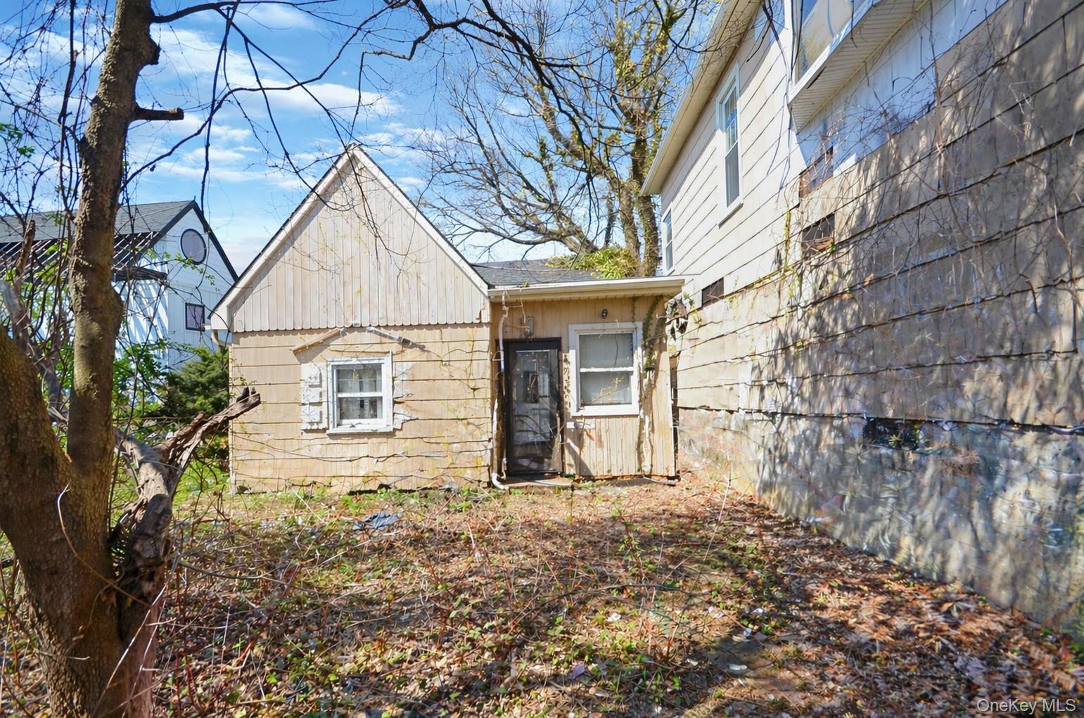 99 Rochelle Street Bronx, NY 10464 - Photo 2 of 5 Bungalow