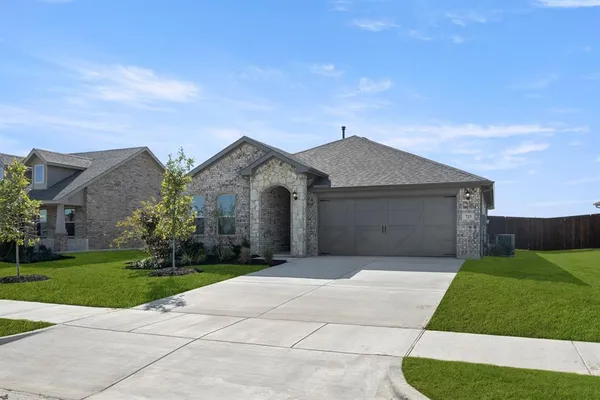 $339,999 | 725 Scarlet Sage Drive, Waxahachie, TX 75165