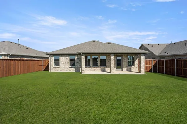 $339,999 | 725 Scarlet Sage Drive, Waxahachie, TX 75165