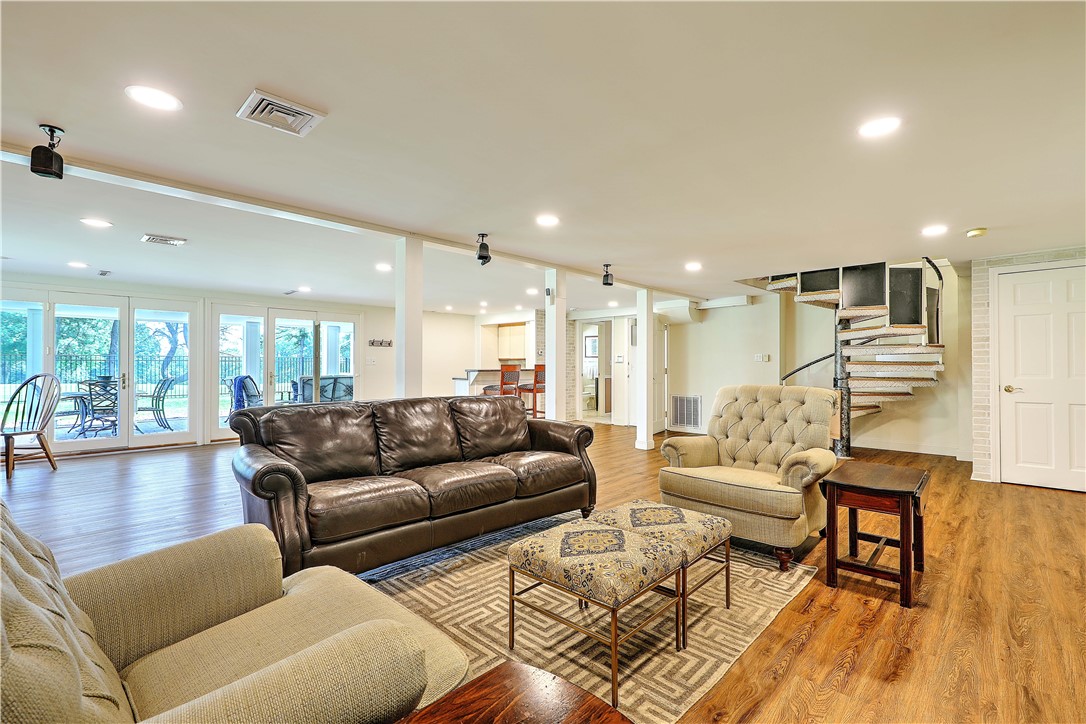 189 Old River Road Lincoln, RI 02865 - Photo 28 of 44 Gallery Image 28