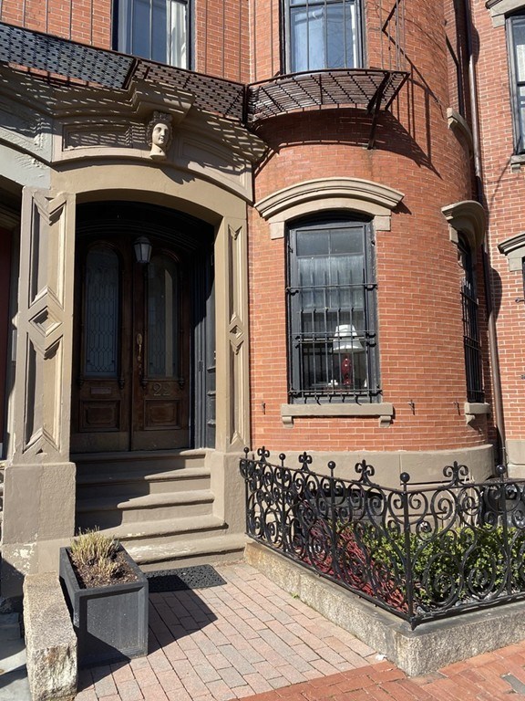 22 Rutland Square, Unit 1 Boston, MA 02118 - Photo 32 of 35 Gallery Image 32