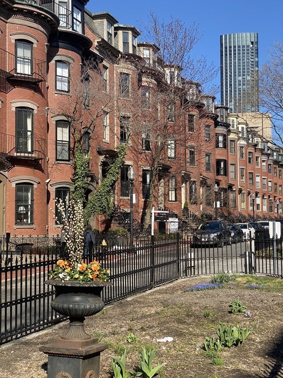 22 Rutland Square, Unit 1 Boston, MA 02118 - Photo 33 of 35 Gallery Image 33