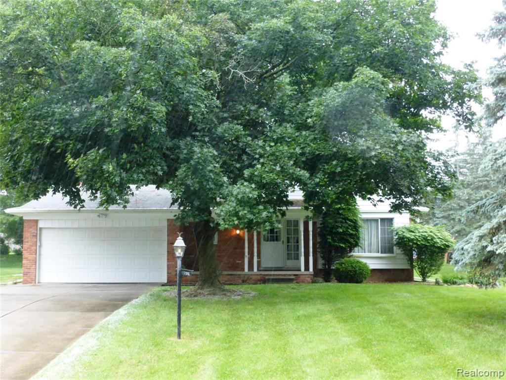 736 Wilwood Road Rochester Hills, MI 48309 - Photo 1 of 47