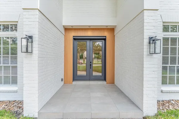 $1,250,000 | 30 East Wedgemere Circle, The Woodlands, TX 77381