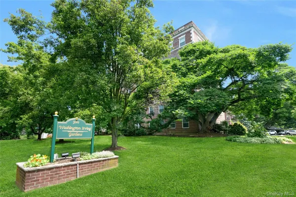 $395,000 | 300 South Broadway, Unit 1G, Tarrytown, NY 10591