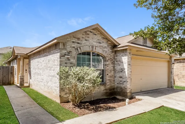 $1,510 | 3519 Aranda Fields, Converse, TX 78109