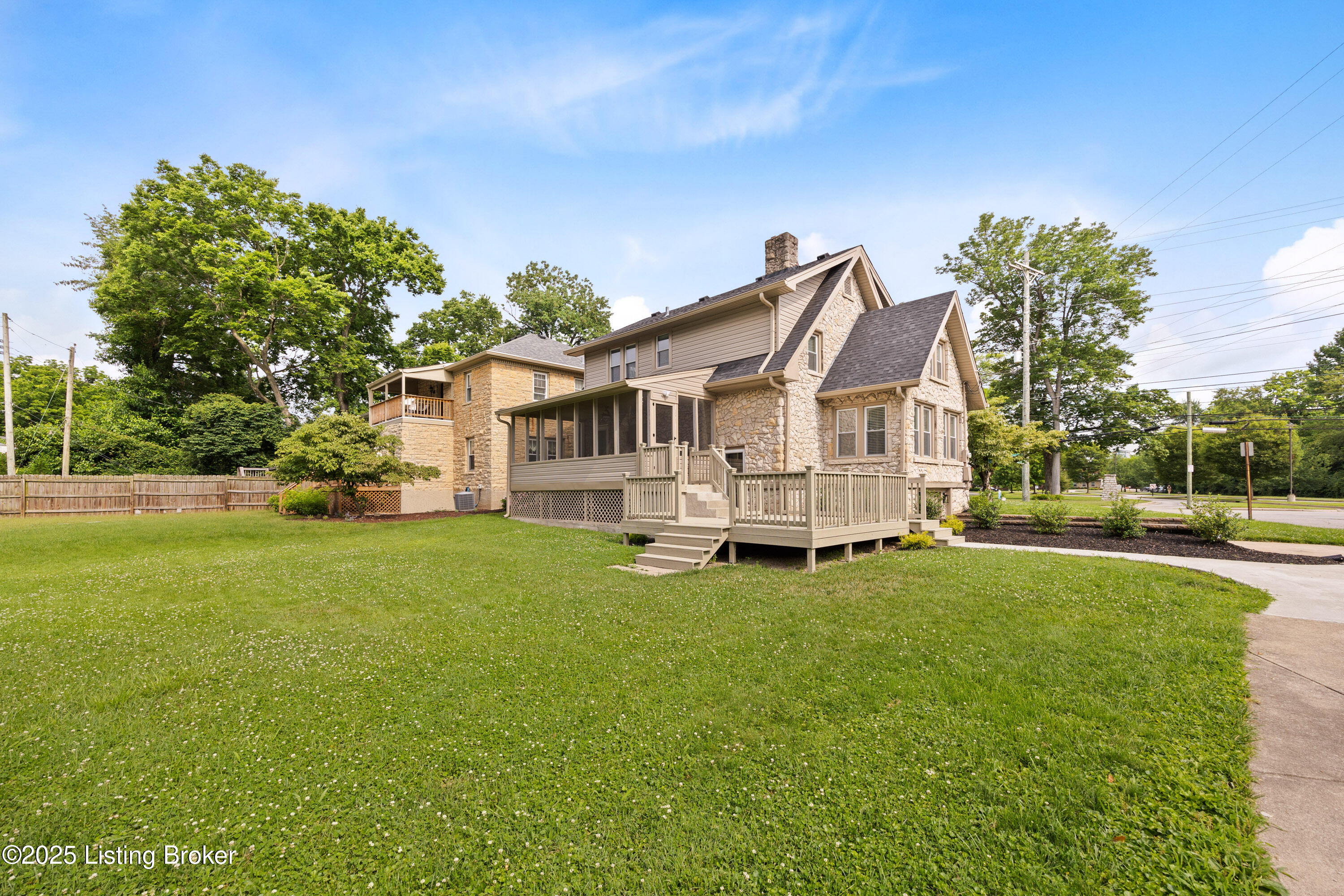 3224 Lexington Road Louisville, KY 40206 - Photo 30 of 32 033