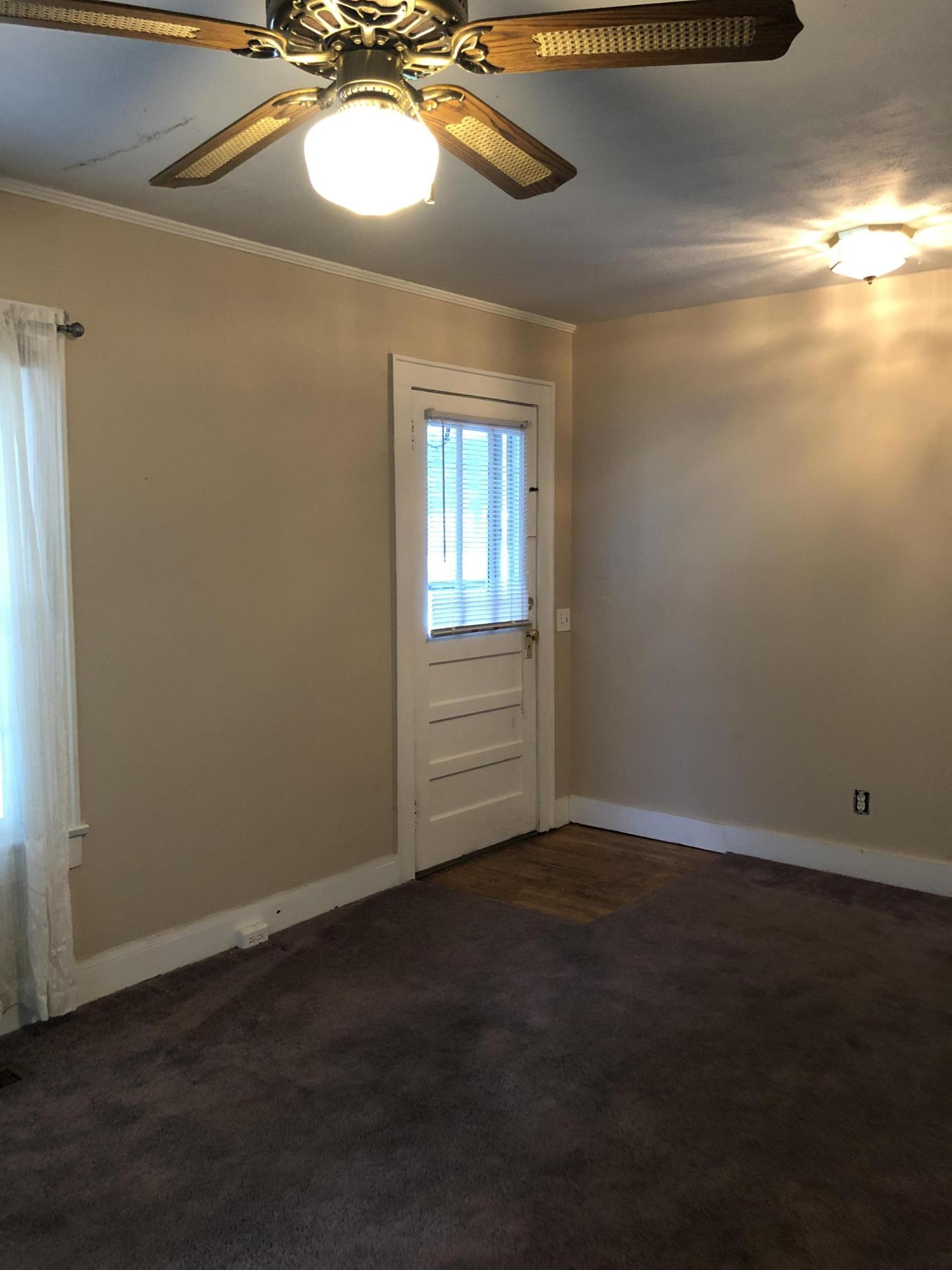 207 South Everett High Road Maryville, TN 37804 - Photo 3 of 29 living room