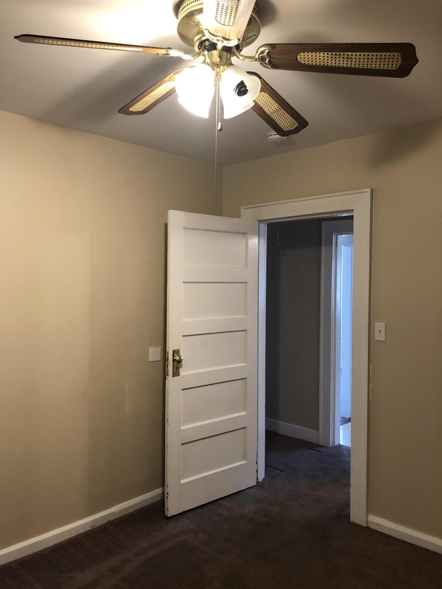 207 South Everett High Road Maryville, TN 37804 - Photo 6 of 29 master bedroom