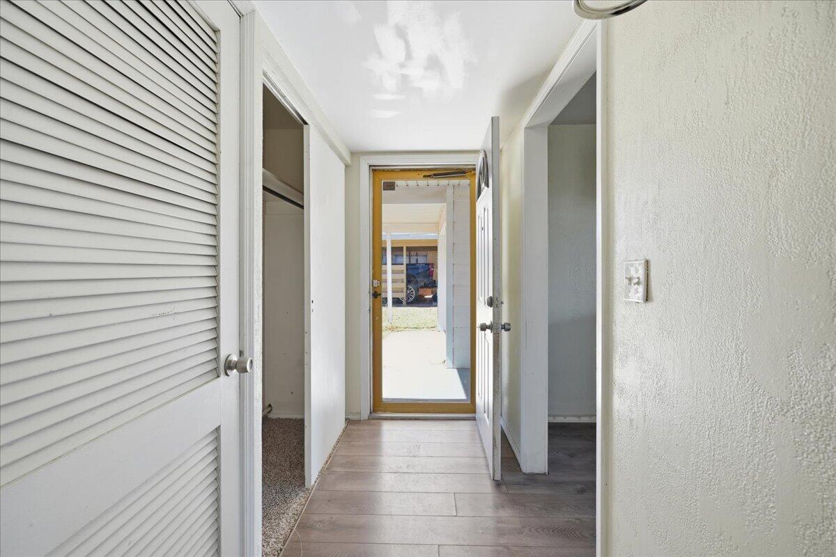 2706 68th Street Lubbock, TX 79413 - Photo 3 of 20