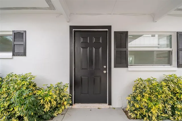 $2,800 | 2411 Bay Boulevard, Unit 1, Indian Rocks Beach, FL 33785