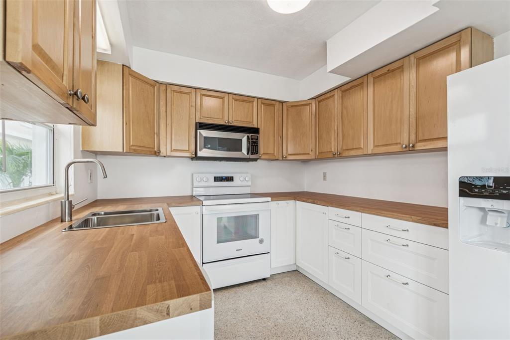 2411 Bay Boulevard, Unit 1 Indian Rocks Beach, FL 33785 - Photo 27 of 67