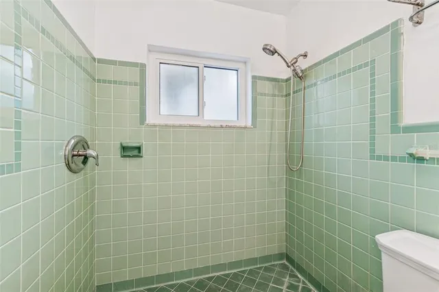 $2,800 | 2411 Bay Boulevard, Unit 1, Indian Rocks Beach, FL 33785