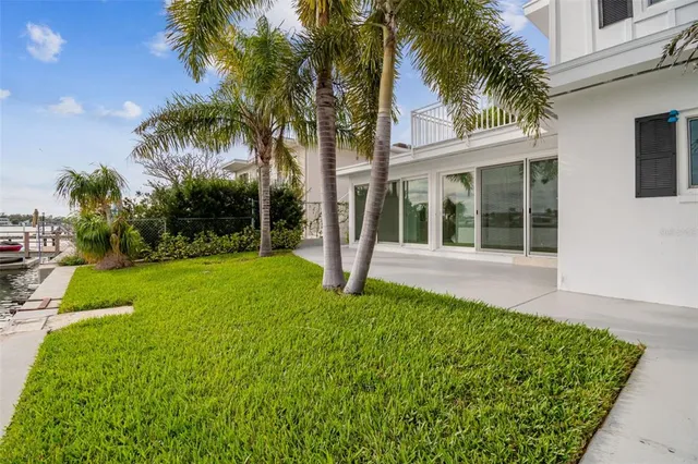 $2,800 | 2411 Bay Boulevard, Unit 1, Indian Rocks Beach, FL 33785