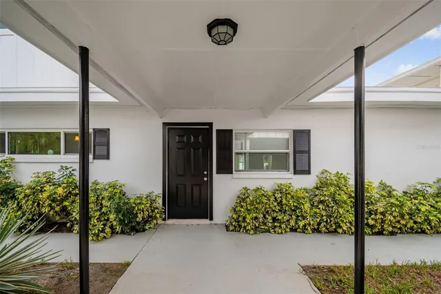 $2,800 | 2411 Bay Boulevard, Unit 1, Indian Rocks Beach, FL 33785